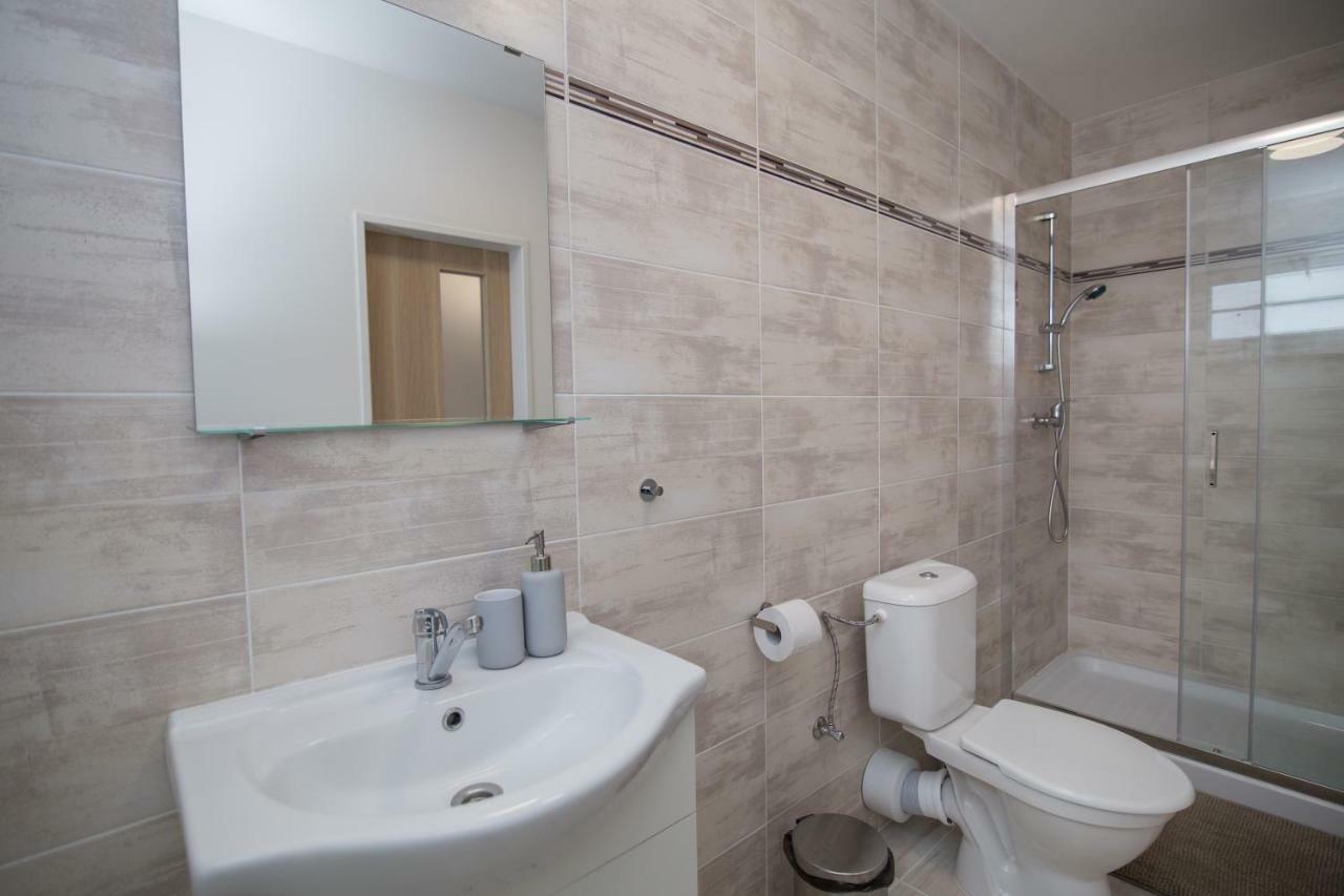 Apartment Sarka Hostka  ภายนอก รูปภาพ